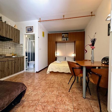 Grgur Studio Apartments Spalato Esterno foto